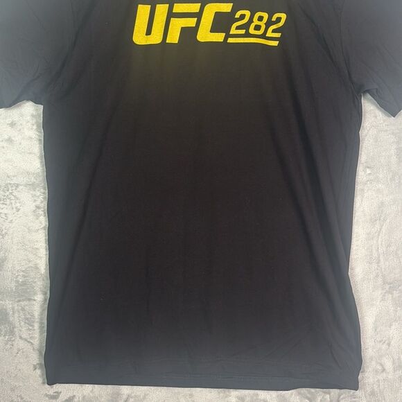 NWOT New UFC Vegas Blachowicz v Ankalaev Black Short Sleeve Tshirt Size Large - Picture 5 of 8